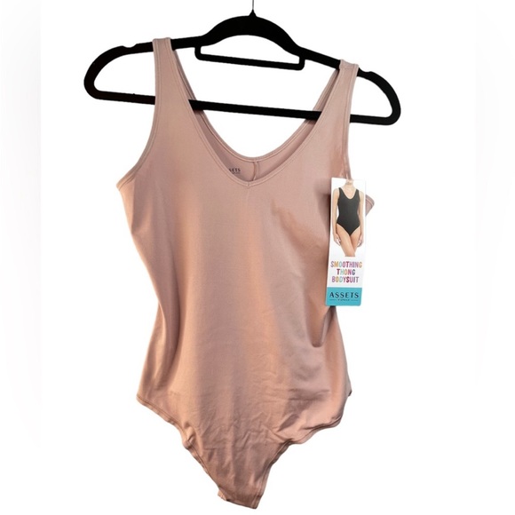 SPANX Other - ASSETS BY SPANX Smoothing Thong Bodysuit large